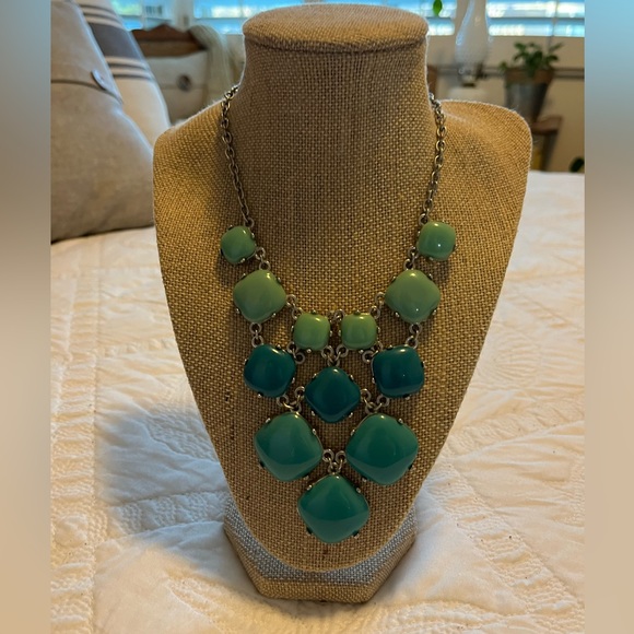 Aqua statement necklace - Picture 2 of 3
